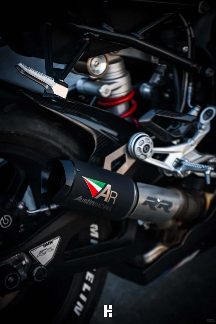 激情与速度的结合宝马S1000RR