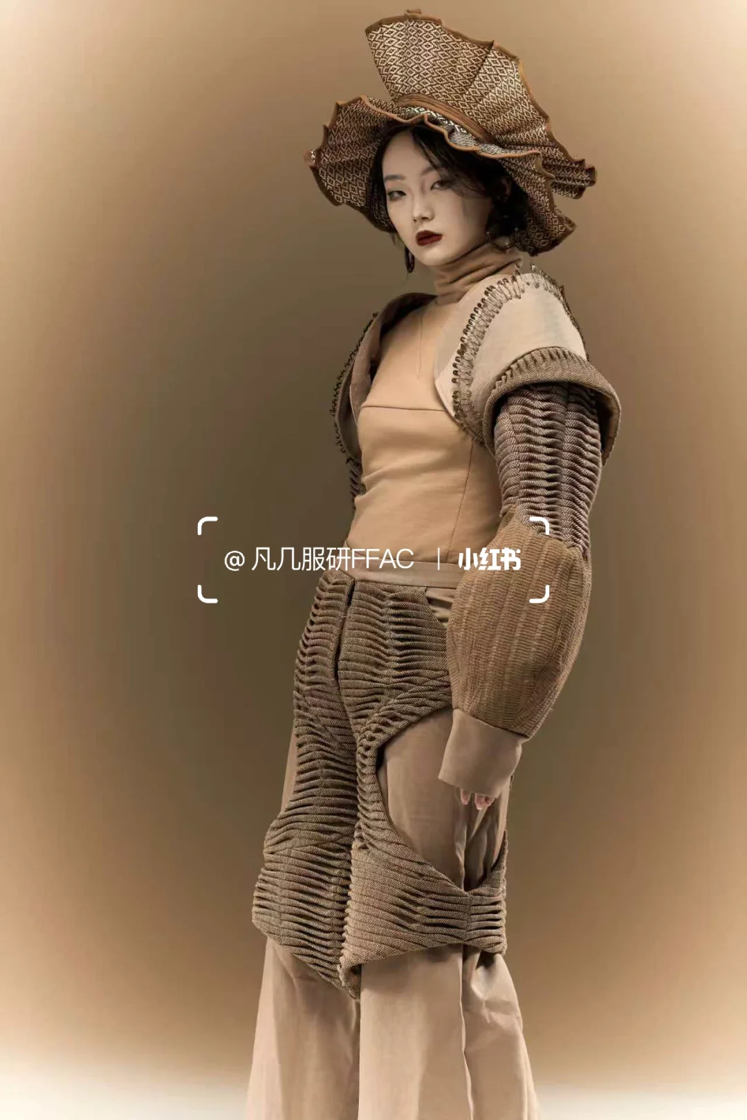 毕设LOOK——OMG！爱上压褶了