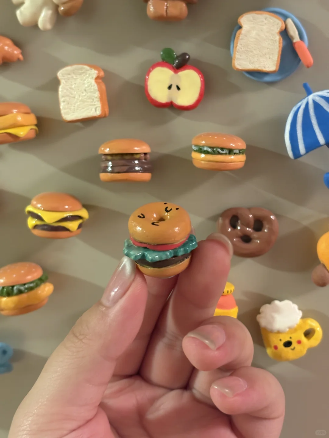 石塑粘土冰箱贴?捏了很多美味汉堡啦✨