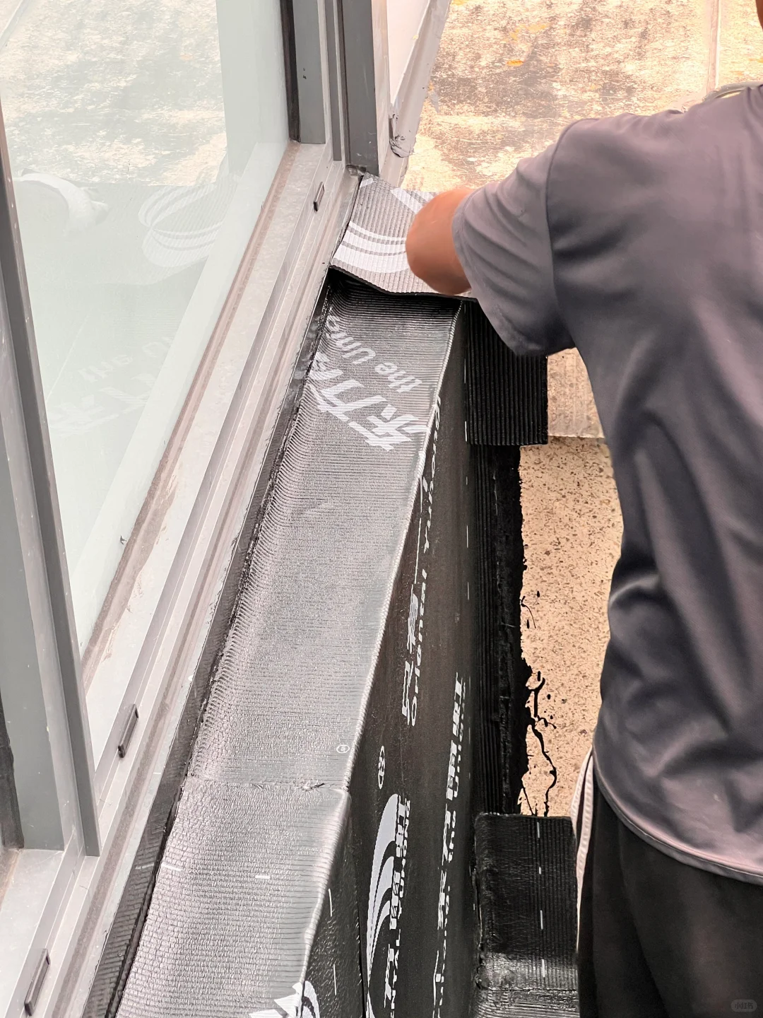 屋顶防水严谨老爹来了之后让我多花了 2w ?