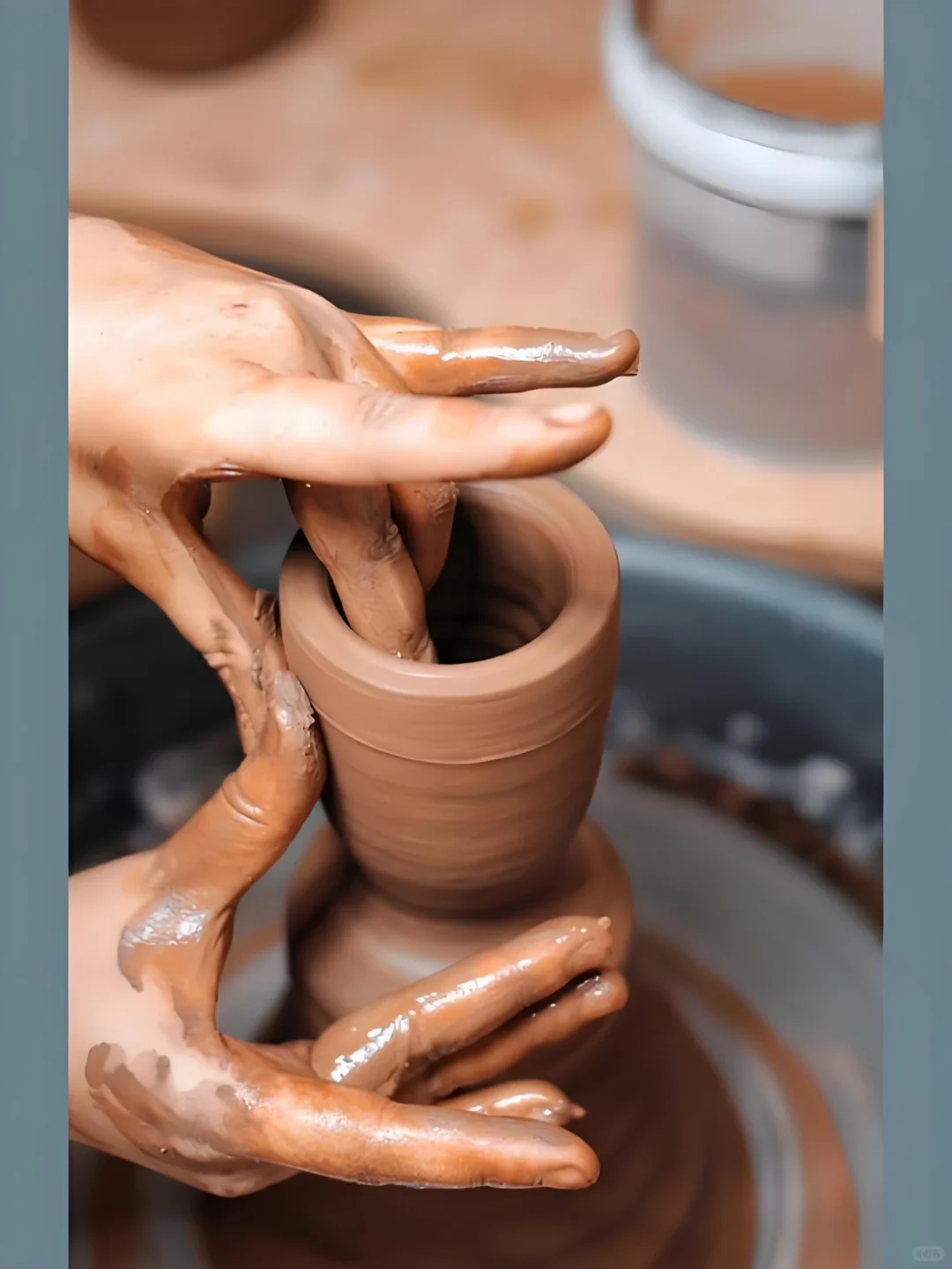 什么是手拉坯成型？