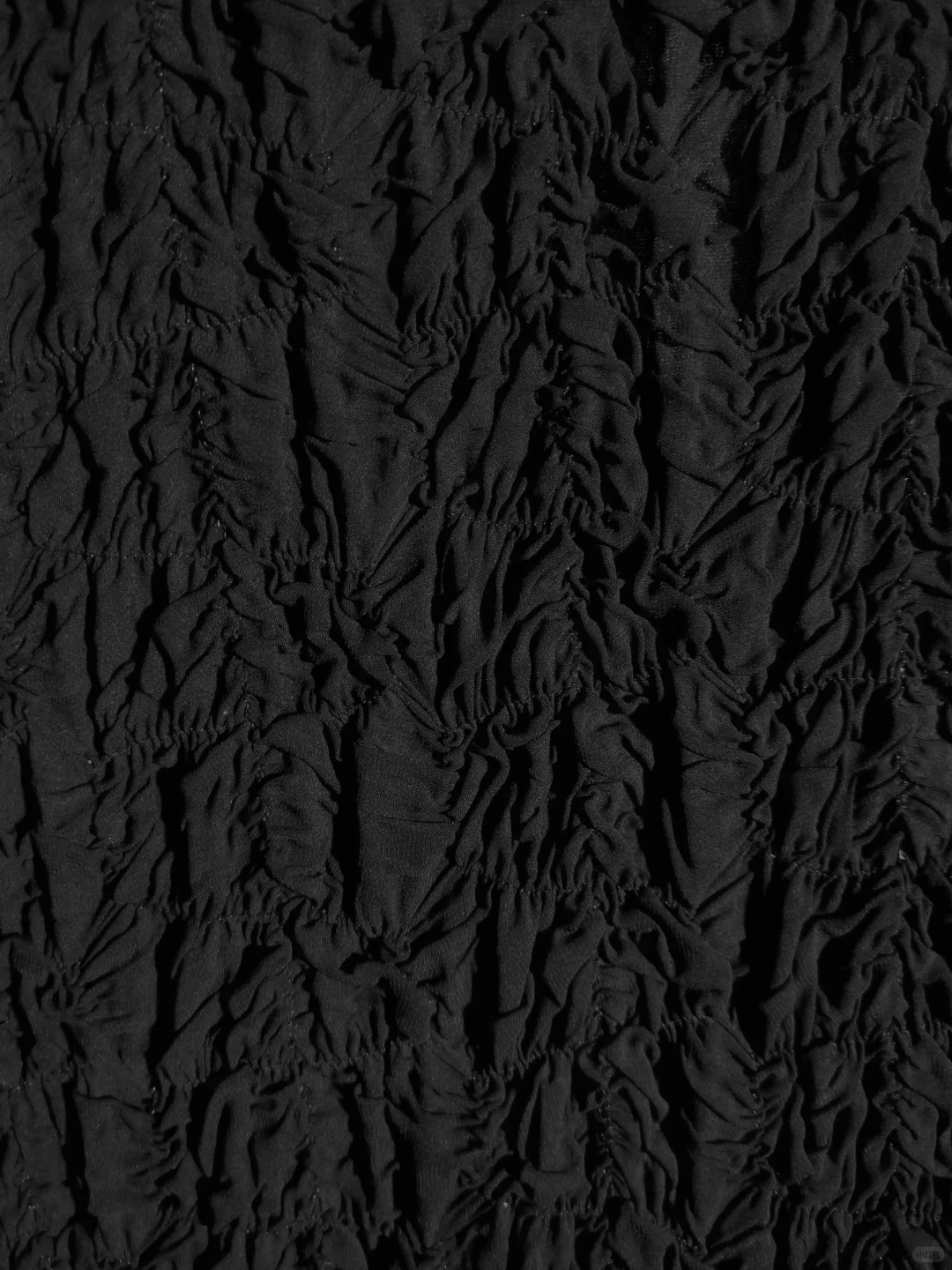 8元小众设计肌理感面料｜暗黑乱褶