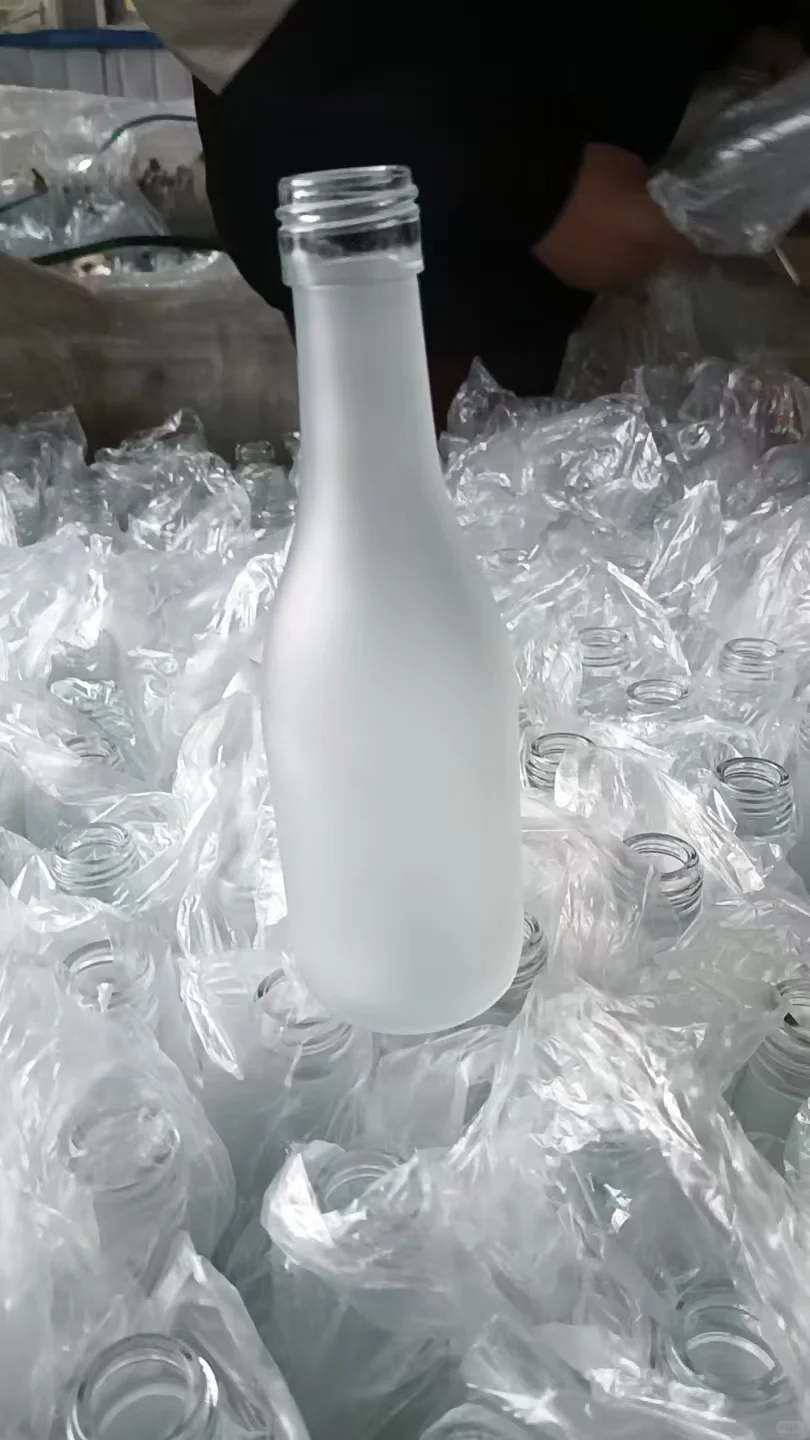 各种玻璃瓶应有尽有，需要私哦