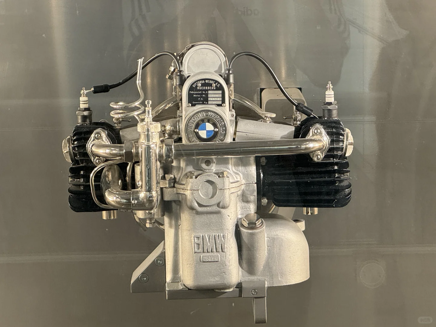 慕尼黑宝马博物馆各种经典发动机