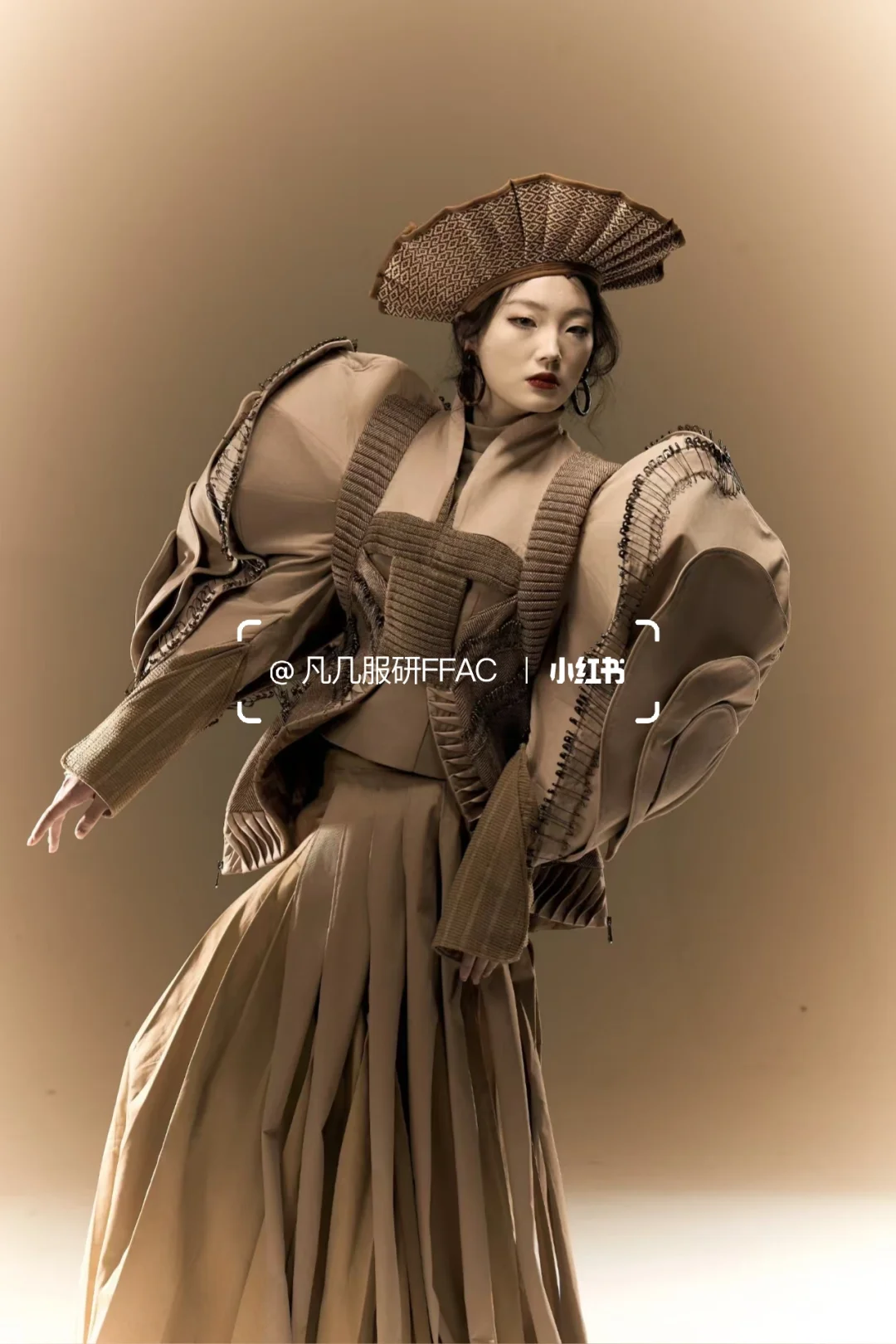 毕设LOOK——OMG！爱上压褶了