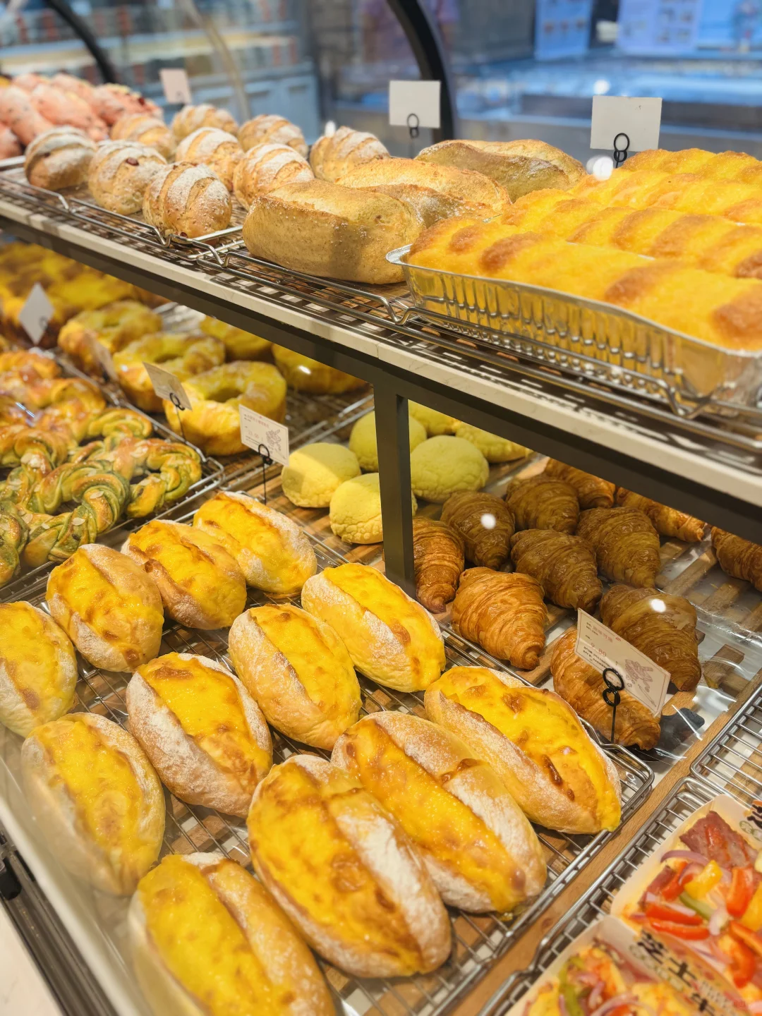 这家藏在超市里的面包店，你吃过吗