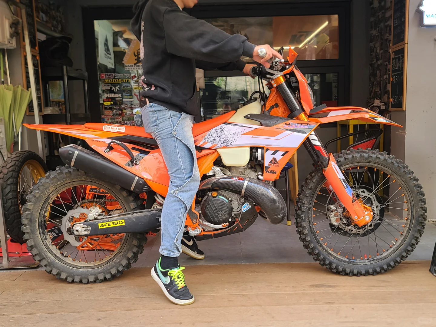 “座高-8CM的EXC长啥样?”-KTM EXC300 HE