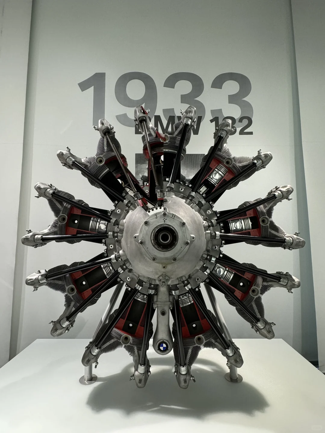 慕尼黑宝马博物馆各种经典发动机