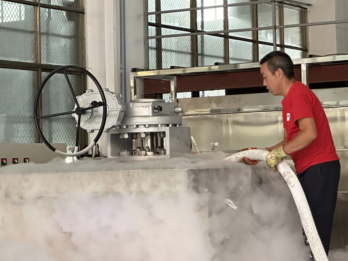 阀门外贸2个月，今天到天庭了 在低温试验