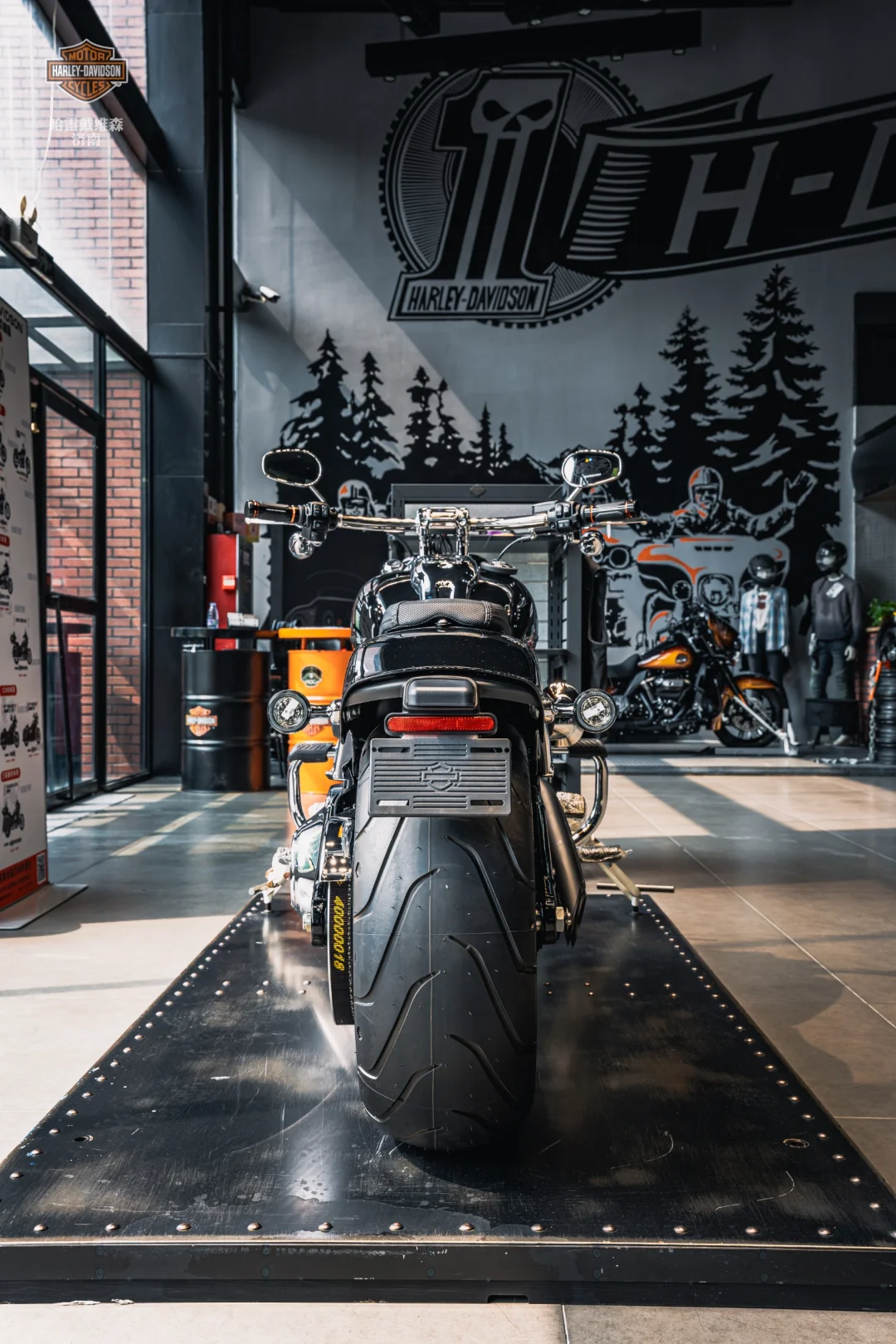 骑上哈雷突破者，世界都是你的?️