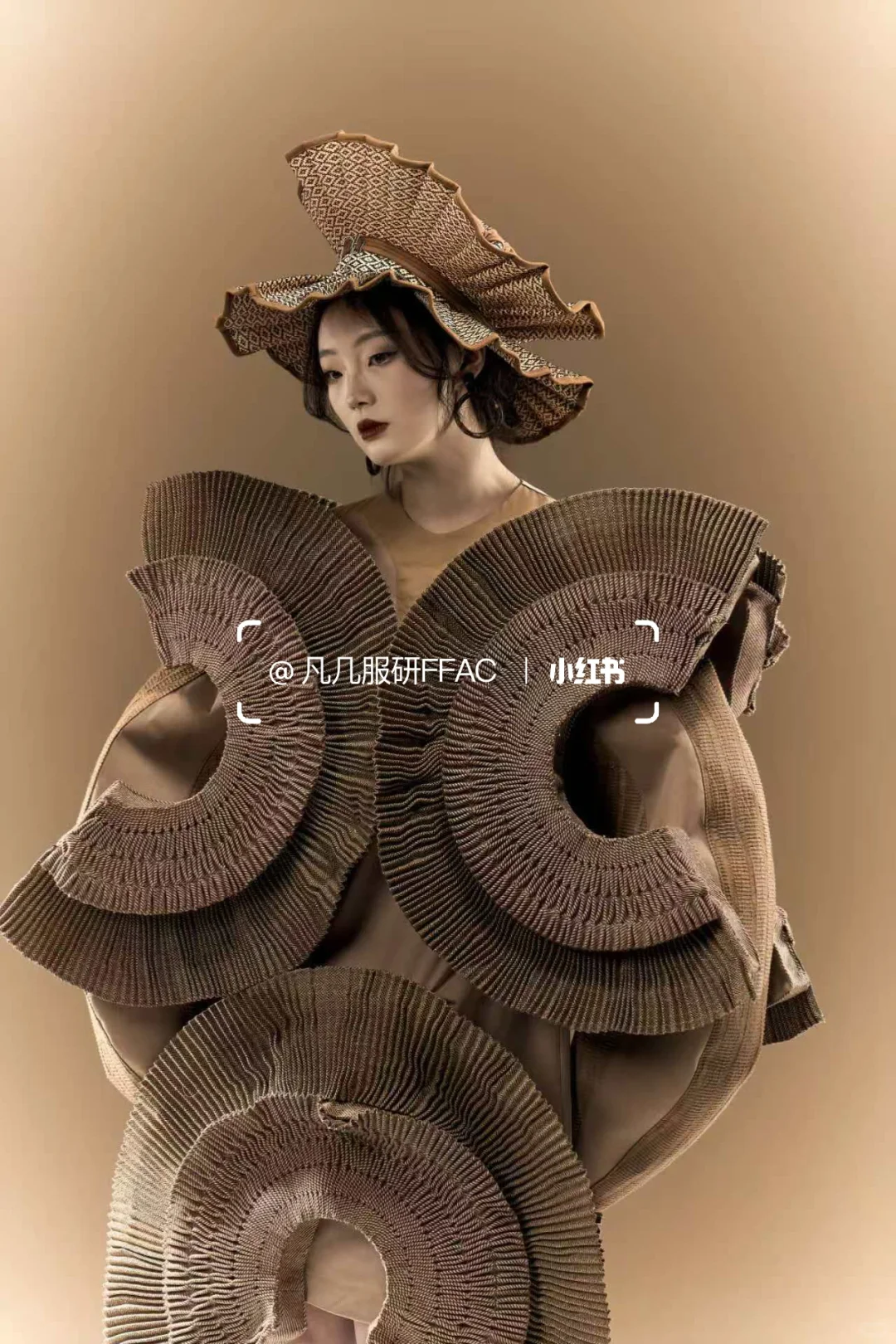 毕设LOOK——OMG！爱上压褶了