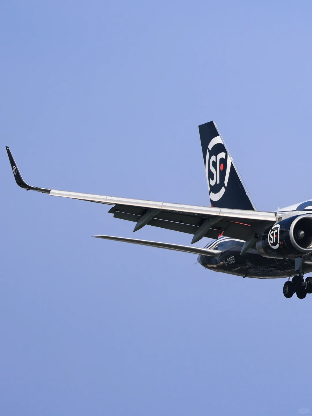 同一天的顺丰航空747和757，暴雨前后