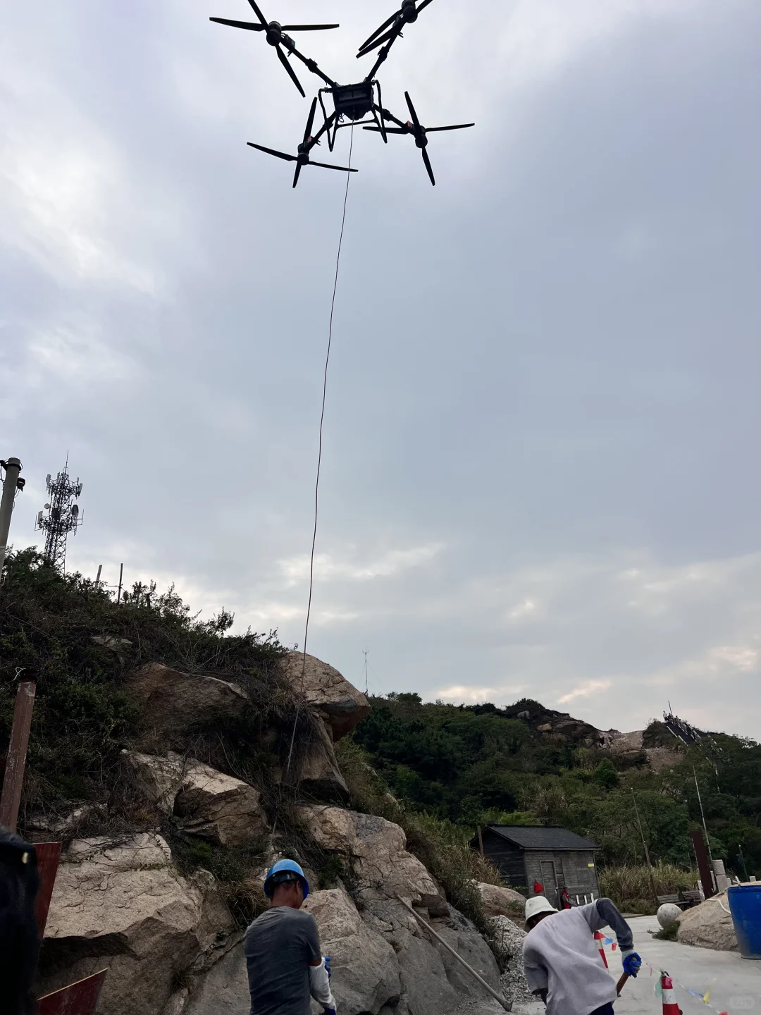 看无人机如何成为工地“超级搬运工”