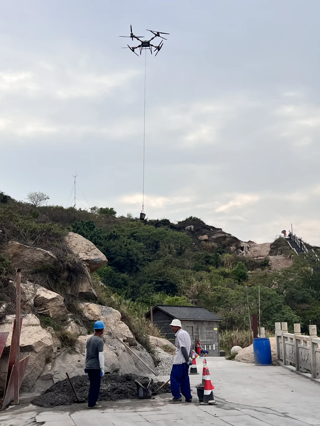 看无人机如何成为工地“超级搬运工”