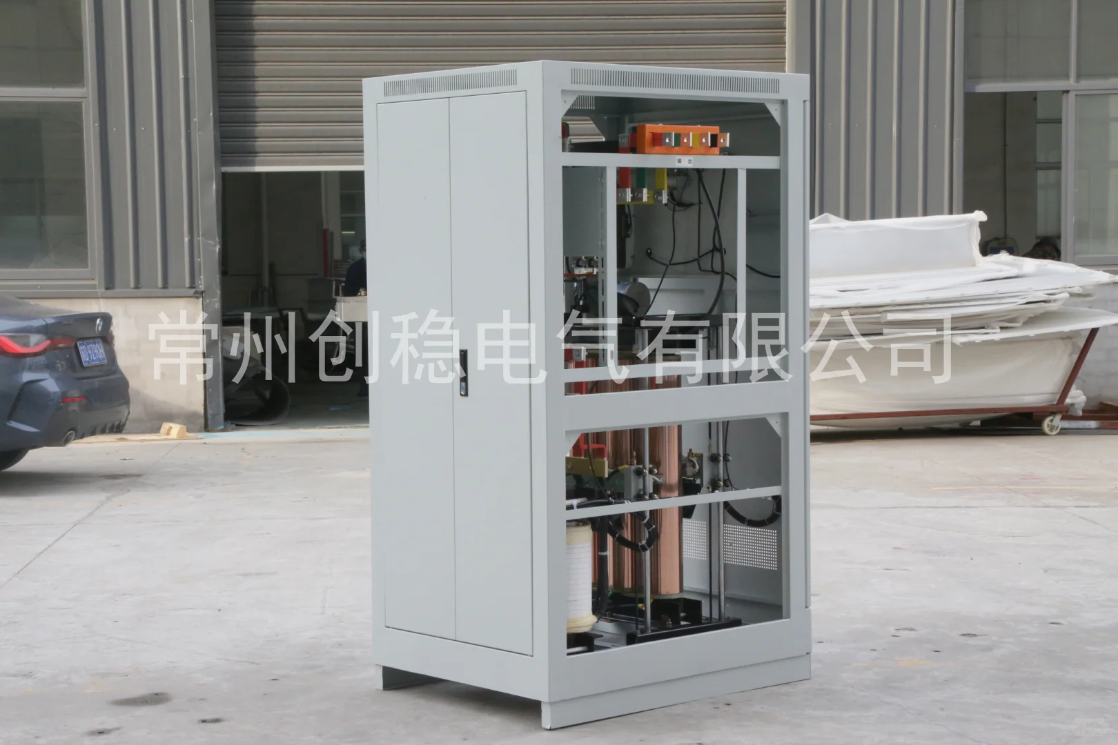 光伏发电电压过高咋办?装个并网专用稳压器