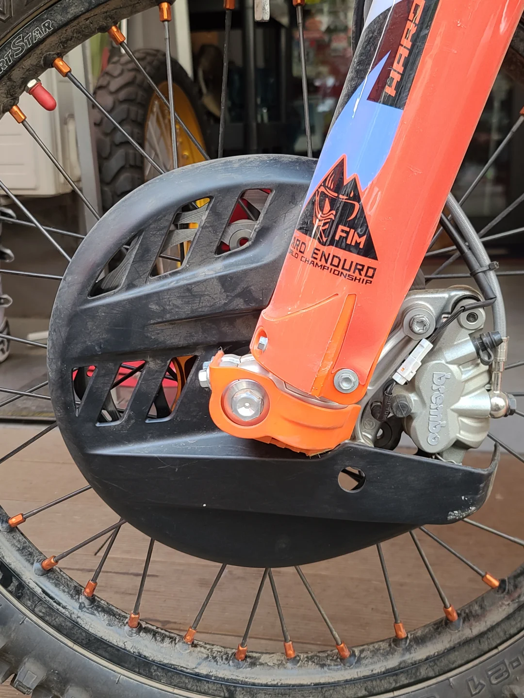 “座高-8CM的EXC长啥样?”-KTM EXC300 HE