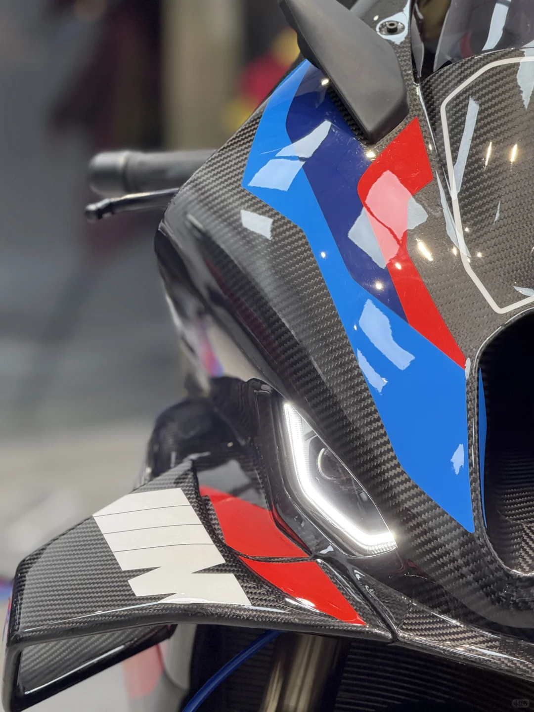 24年一首S1000RR满改雷霆套件 你的白月光？