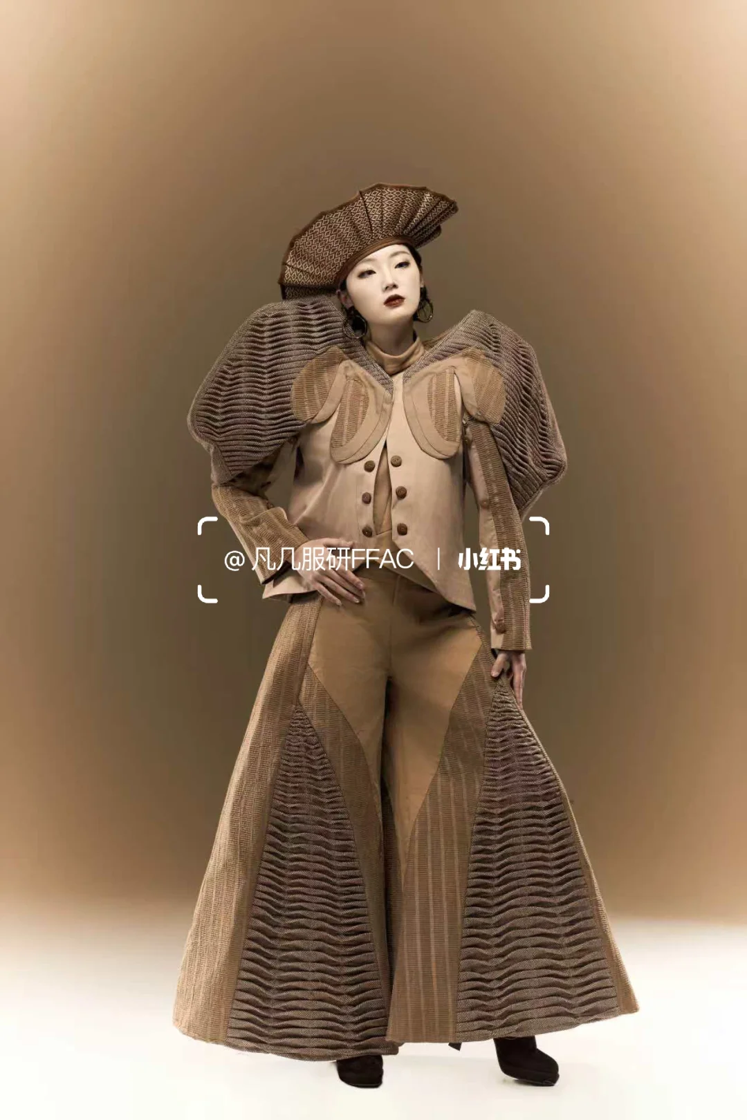 毕设LOOK——OMG！爱上压褶了