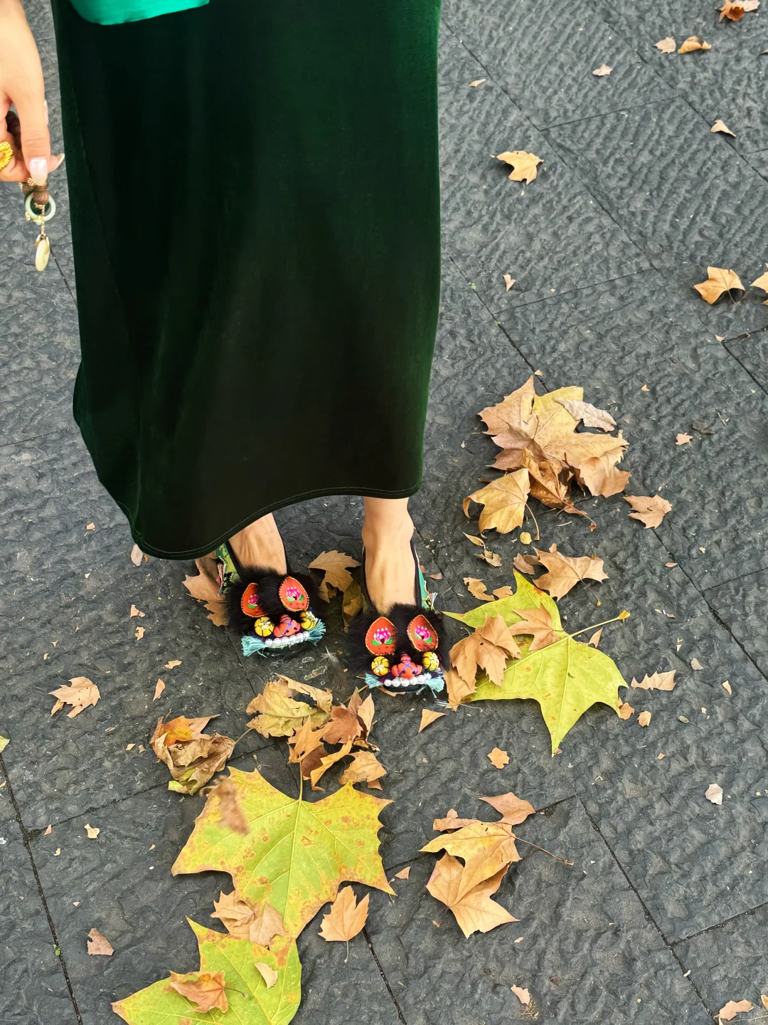 袅娜青烟醉红尘，万籁俱寂梦不醒。