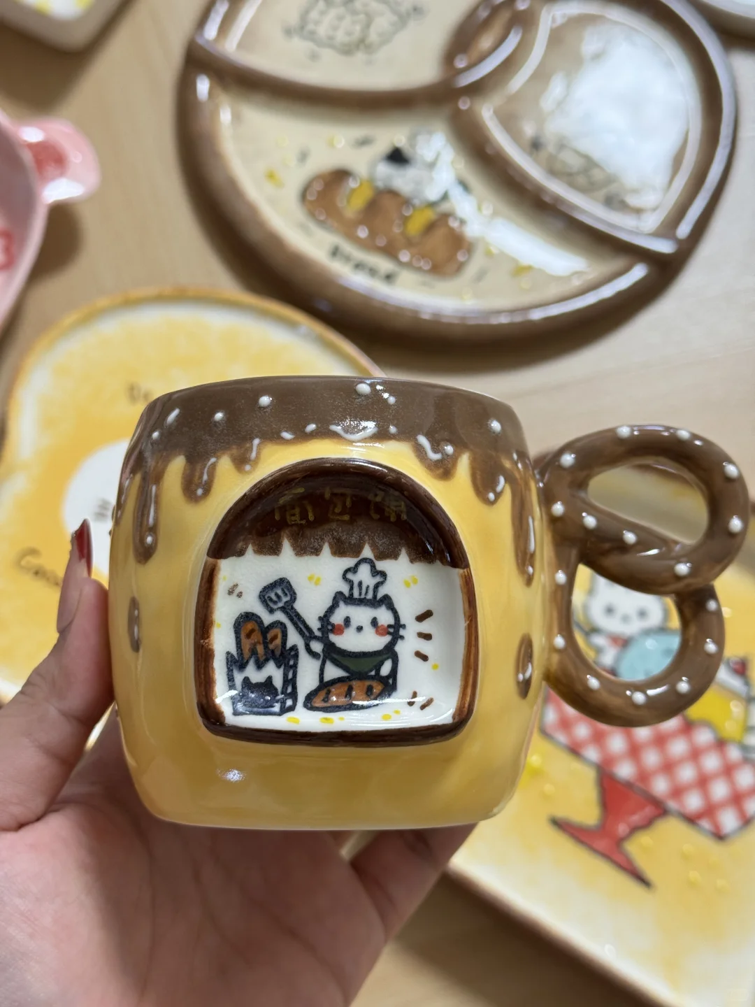 左滑一键烧成…在景德镇画了18h的盘子到家啦