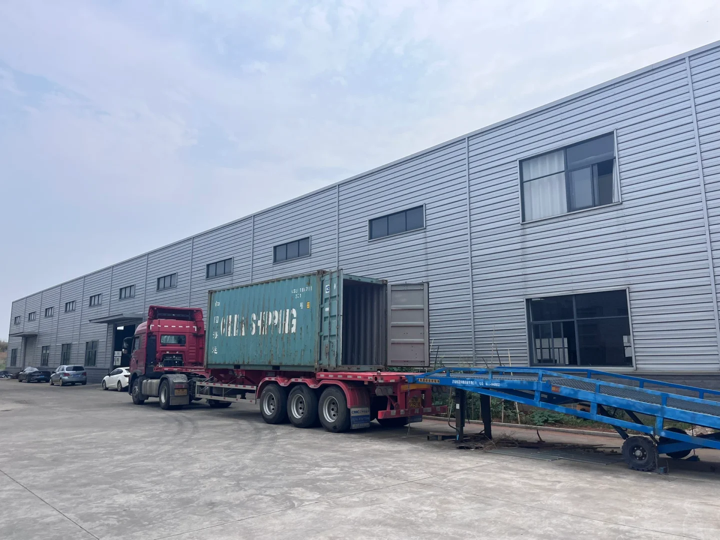 六月份的第三个柜 五金工厂生意渐渐好转