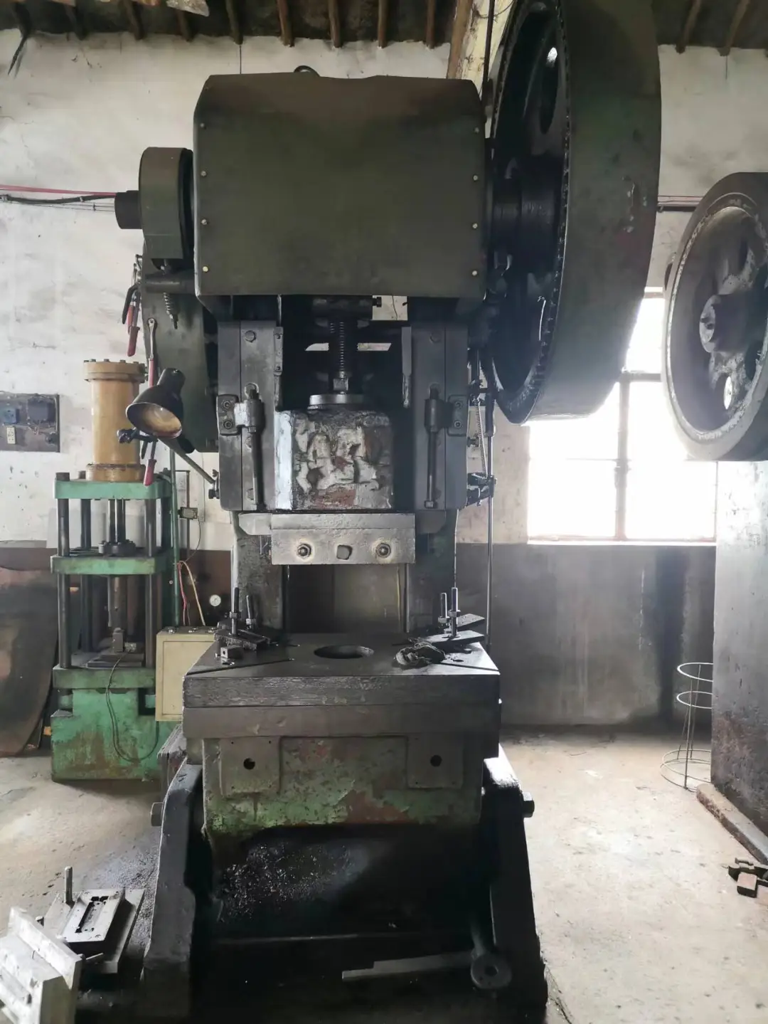 冲床便宜出，限自提！