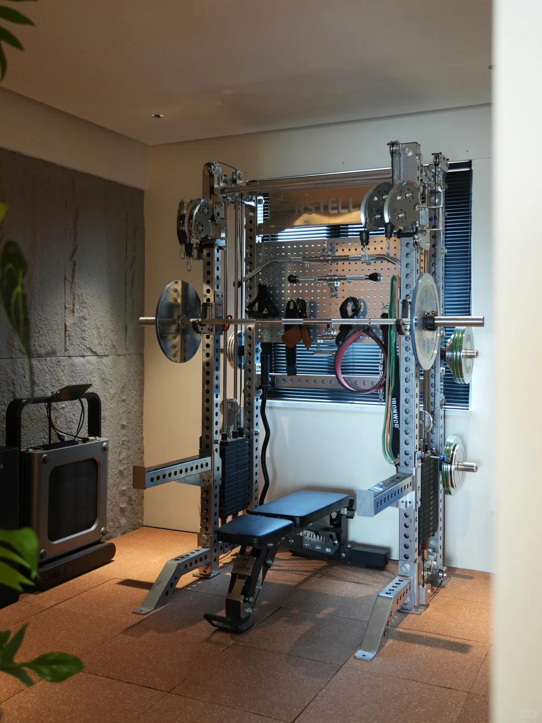 被10万人围观的家庭健身房?布局+器材清单