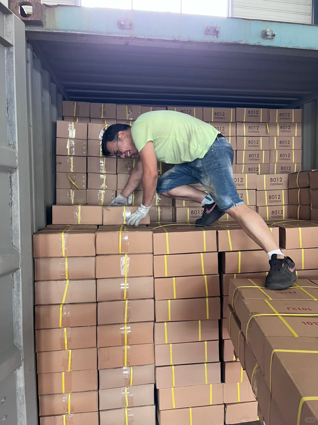 六月份的第三个柜 五金工厂生意渐渐好转