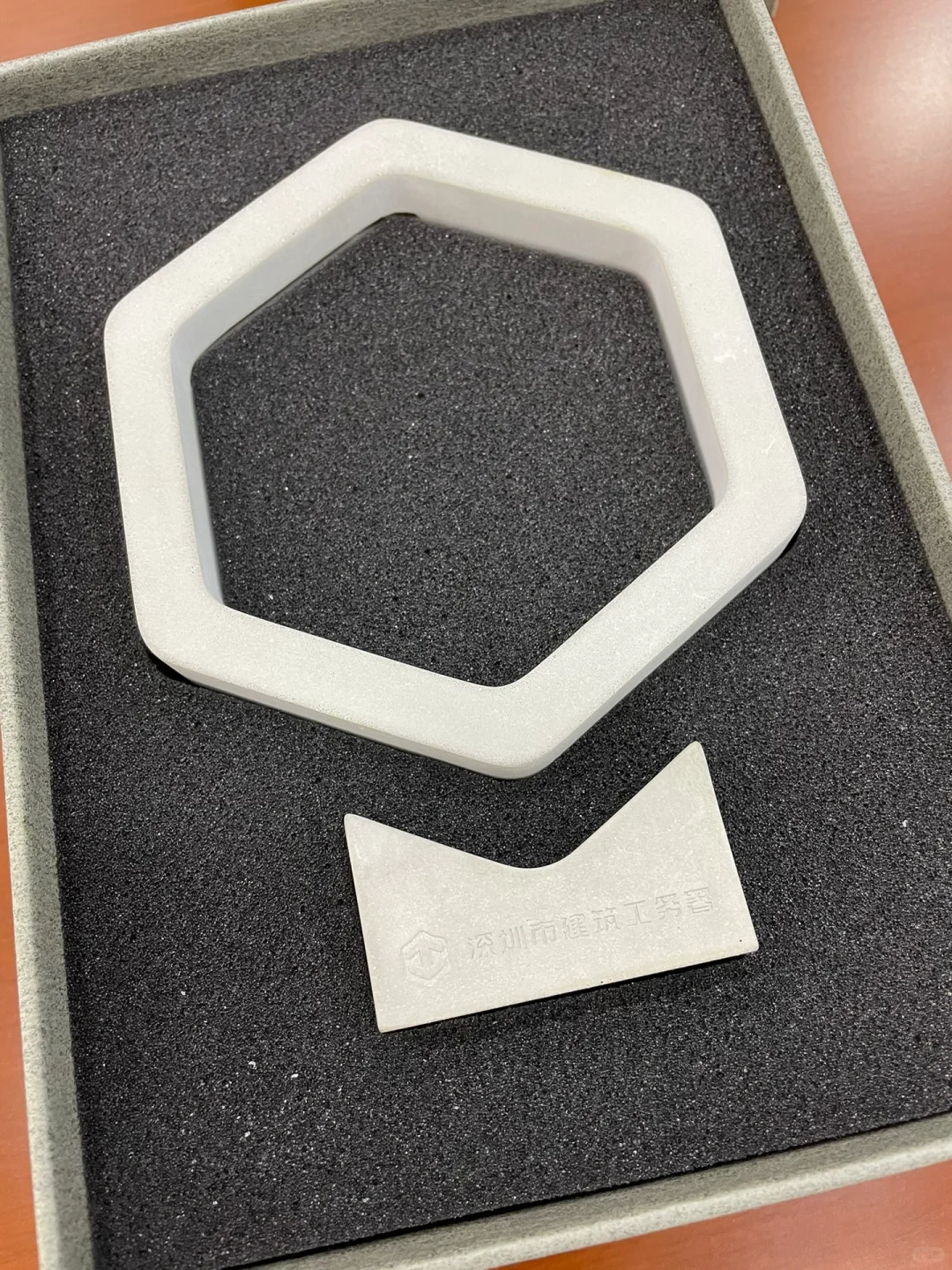 深圳建筑工务署定制混凝土文创，UHPC