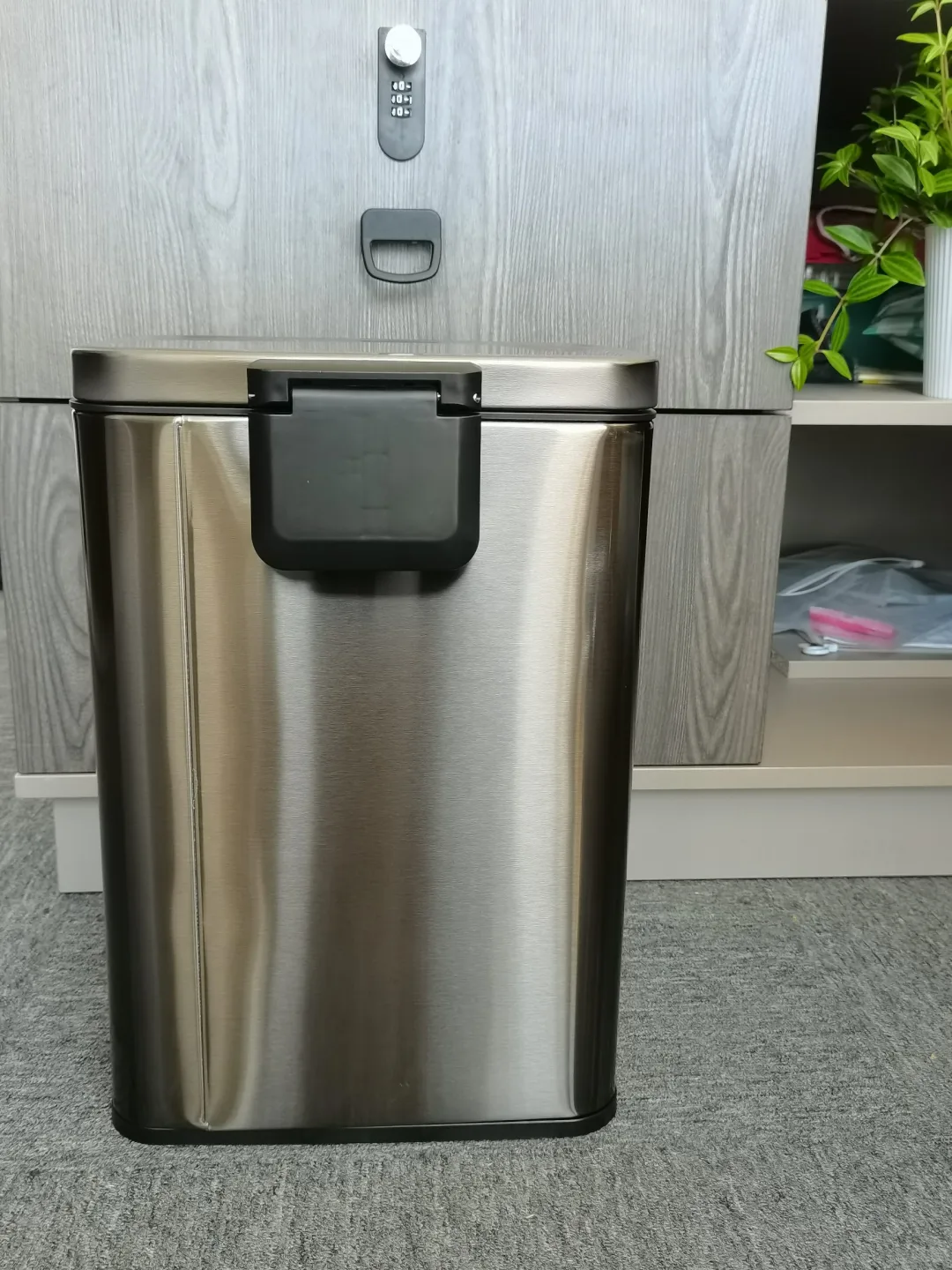 厂家直销EK0垃圾桶全系列有需要联系可单出