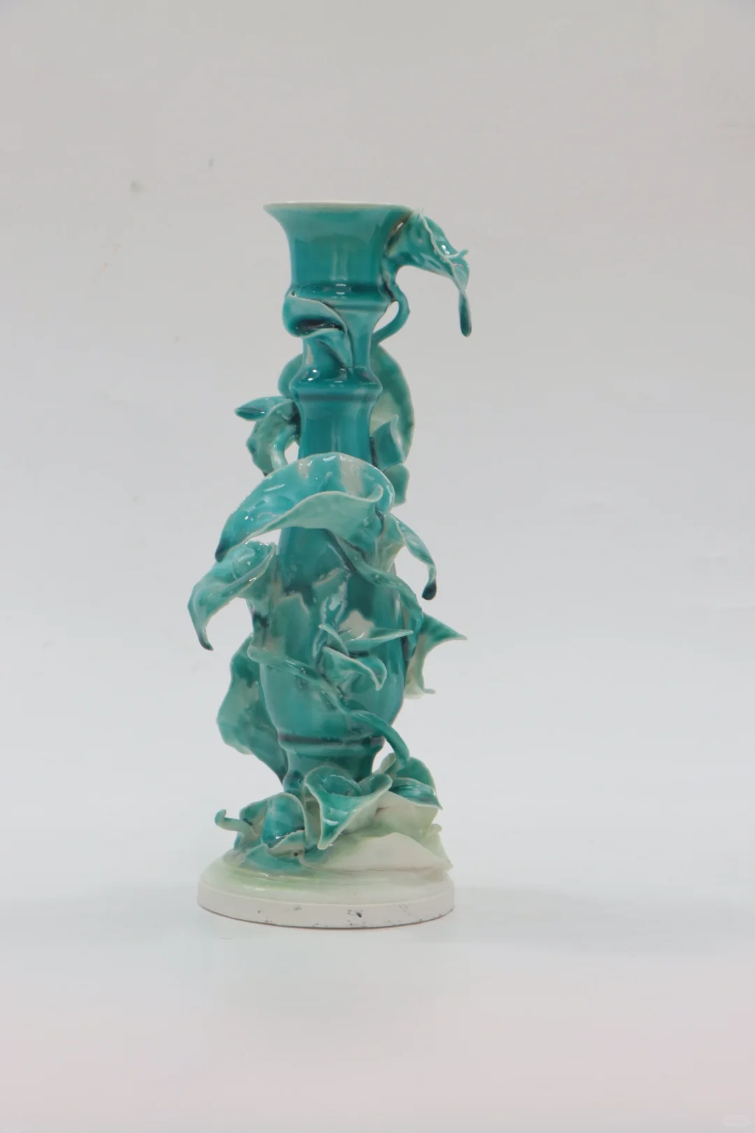 背后必高人指点