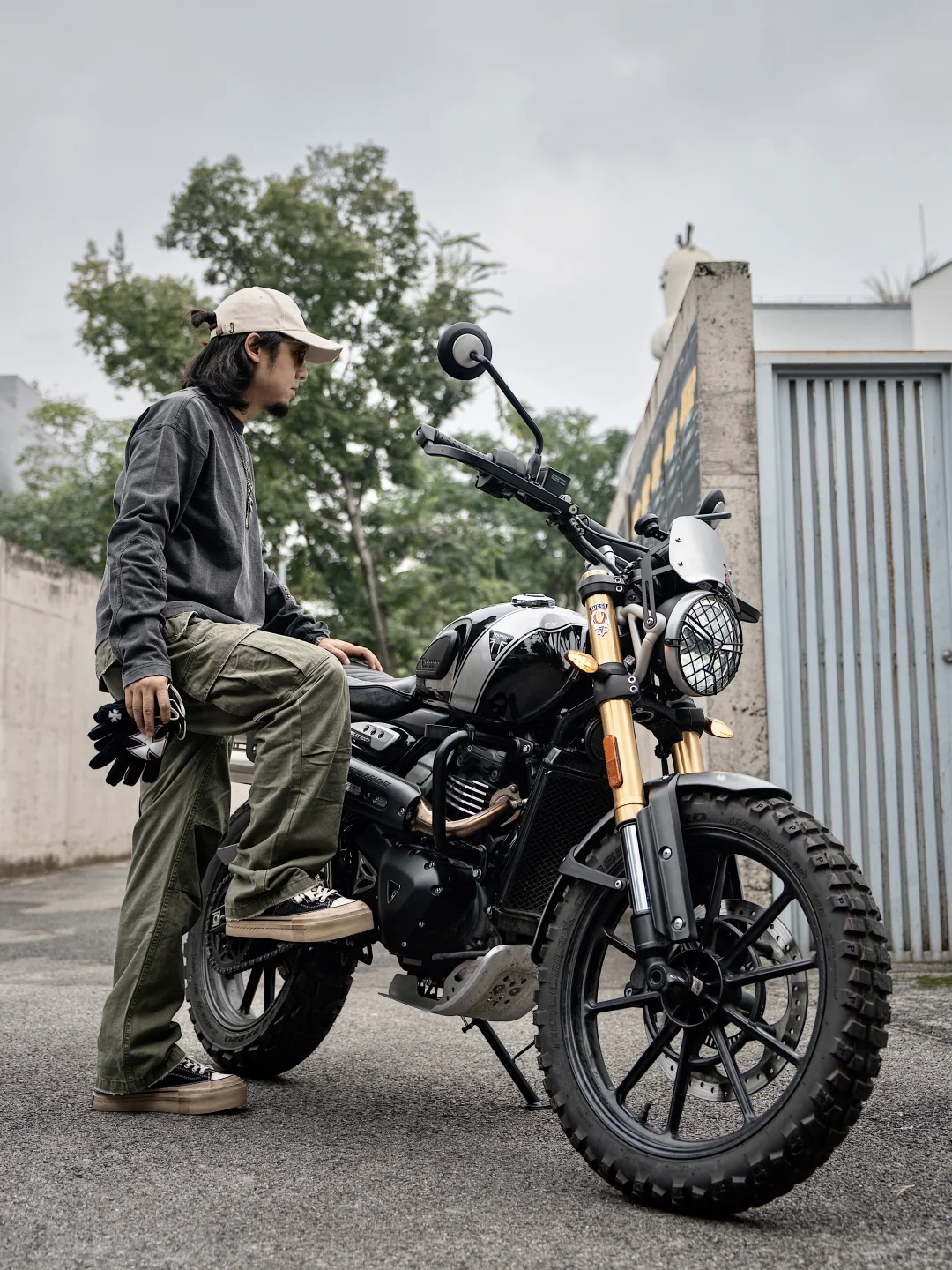 小短腿就要骑大摩托！