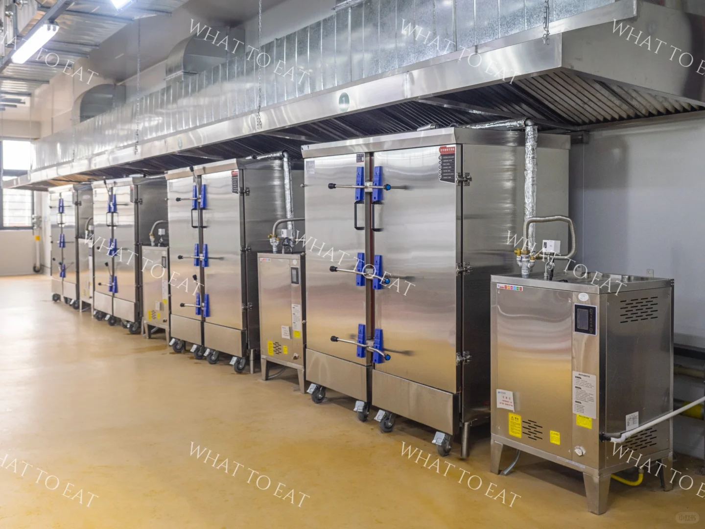 2000㎡中央厨房长这样！太干净了不像做饭的！