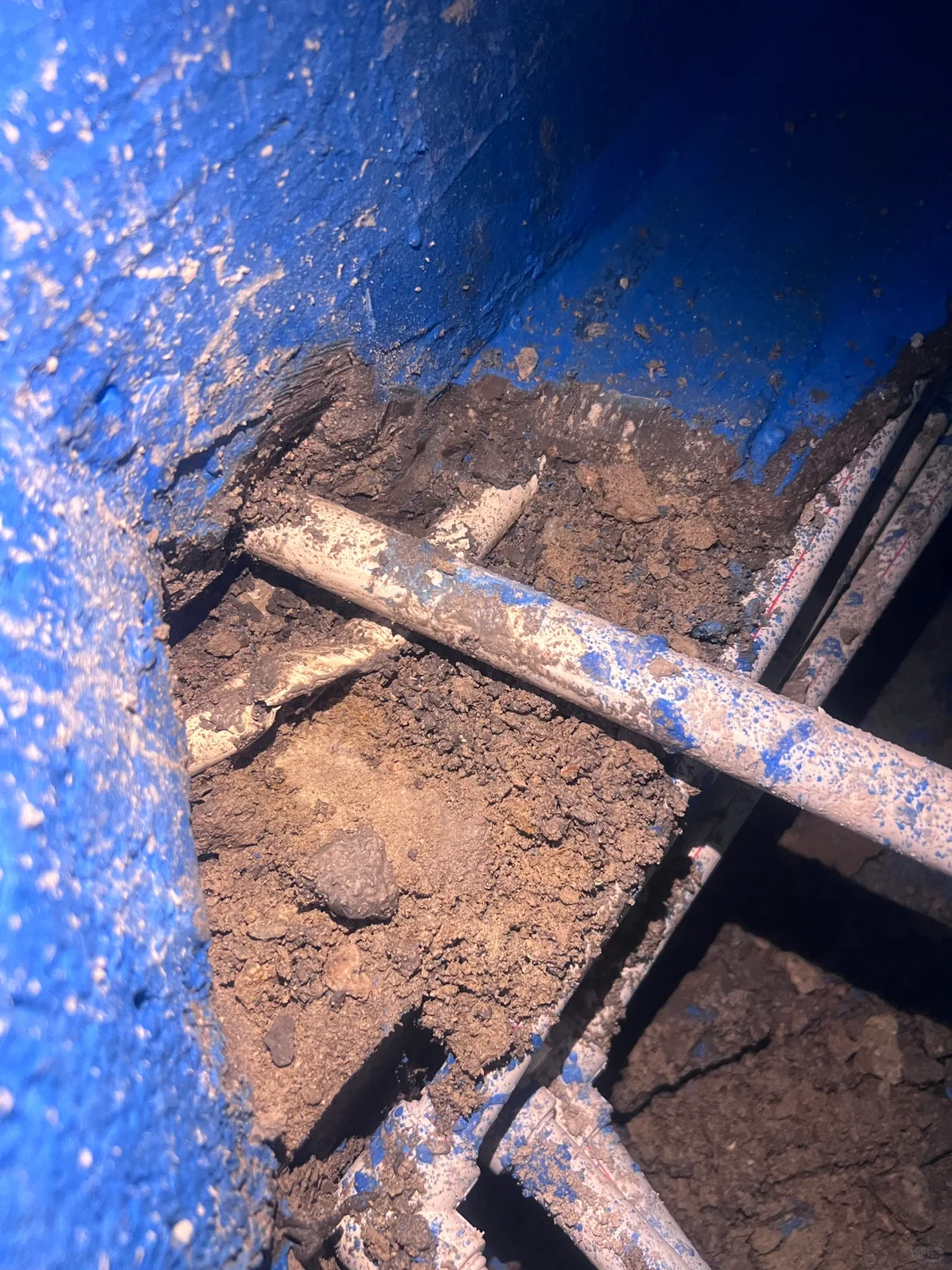 泥工做防水翻车