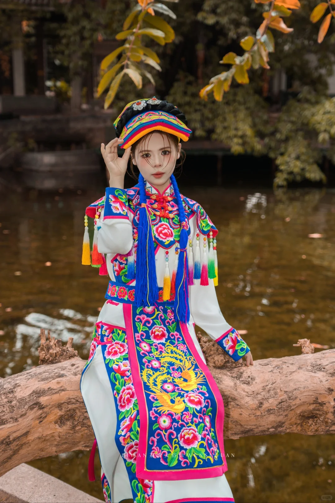 羌族|云朵上的霓裳 指尖的图腾