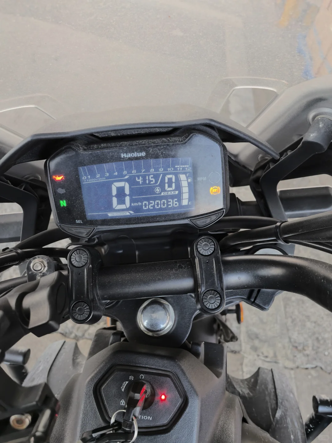 关于摩托车报发动机故障F1故障码。