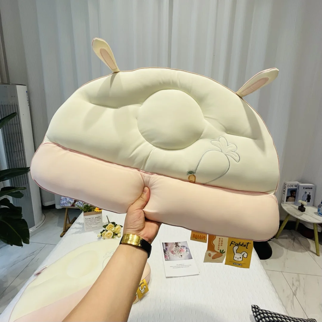 是谁发现了这么可爱有设计感的枕头呀！！