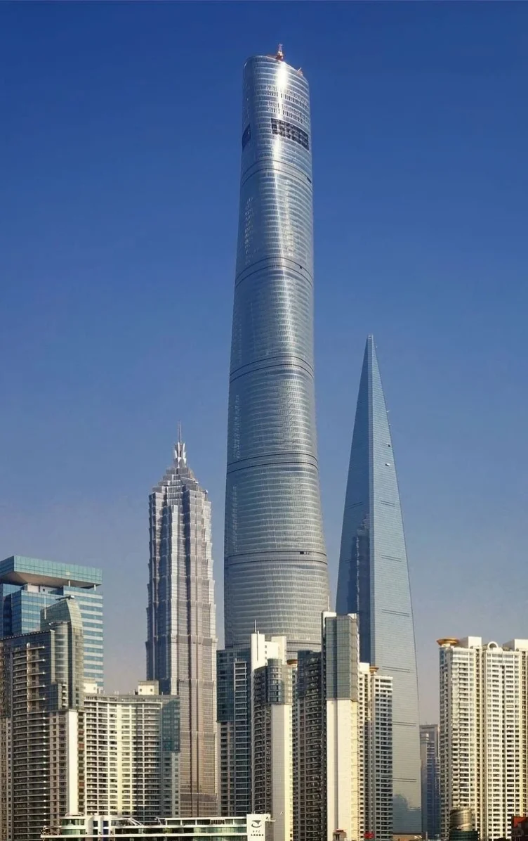 独特建筑的魅力：扭转建筑设计之美