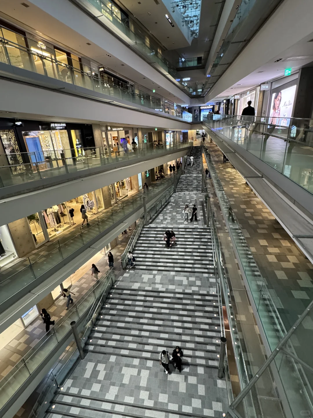 东京表参道｜玻璃建筑博物馆