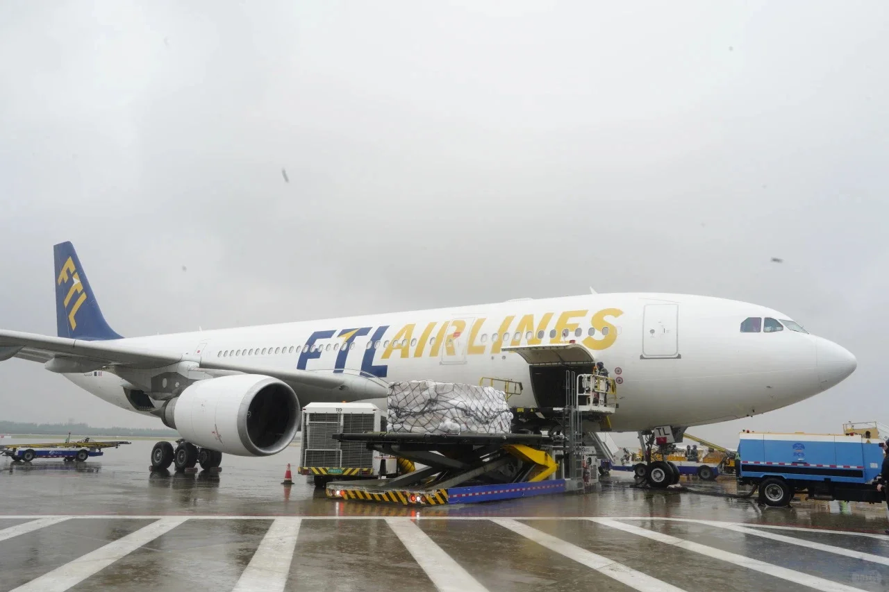 大兴机场外航货机