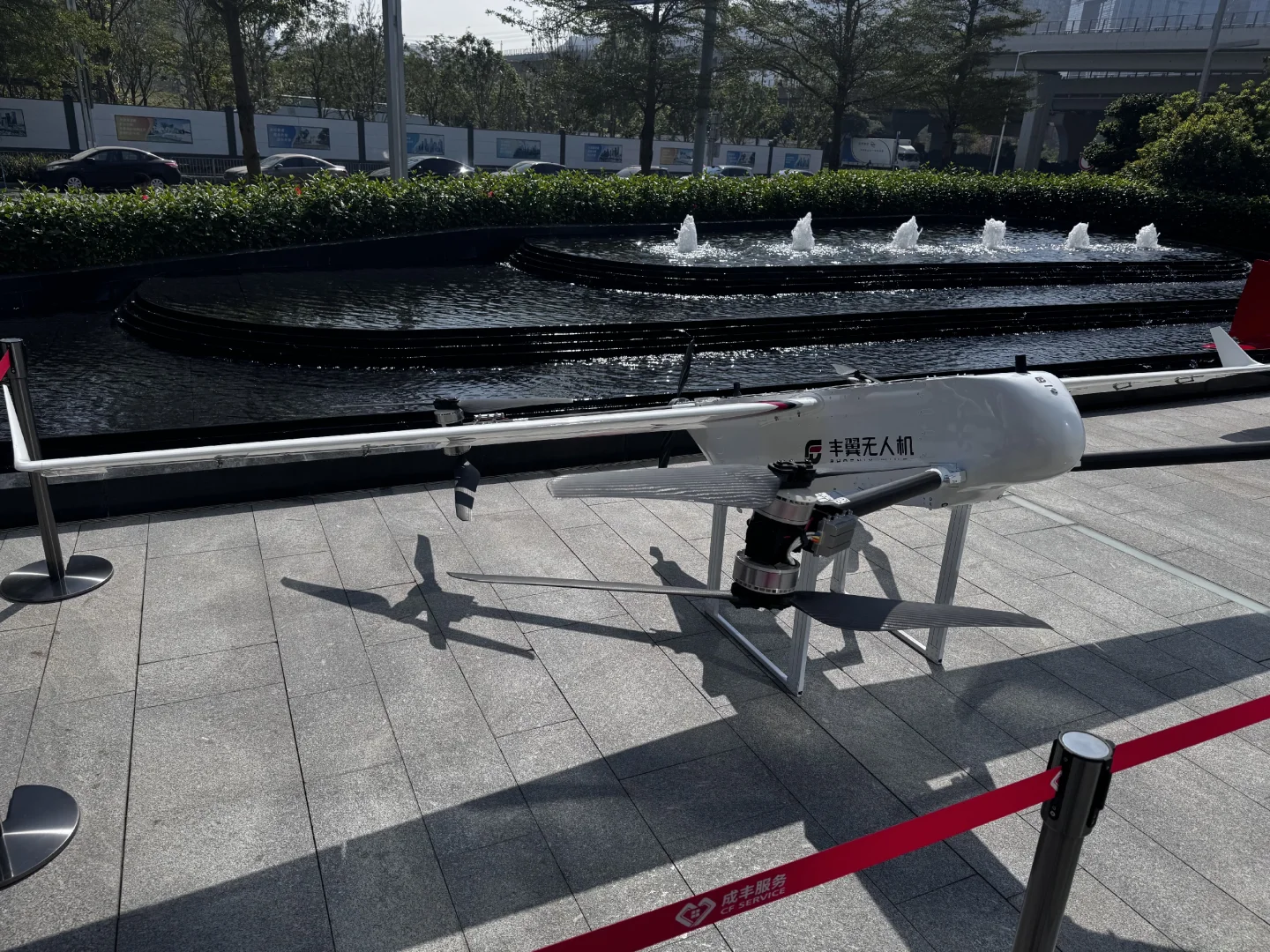 新款无人机_快递的未来