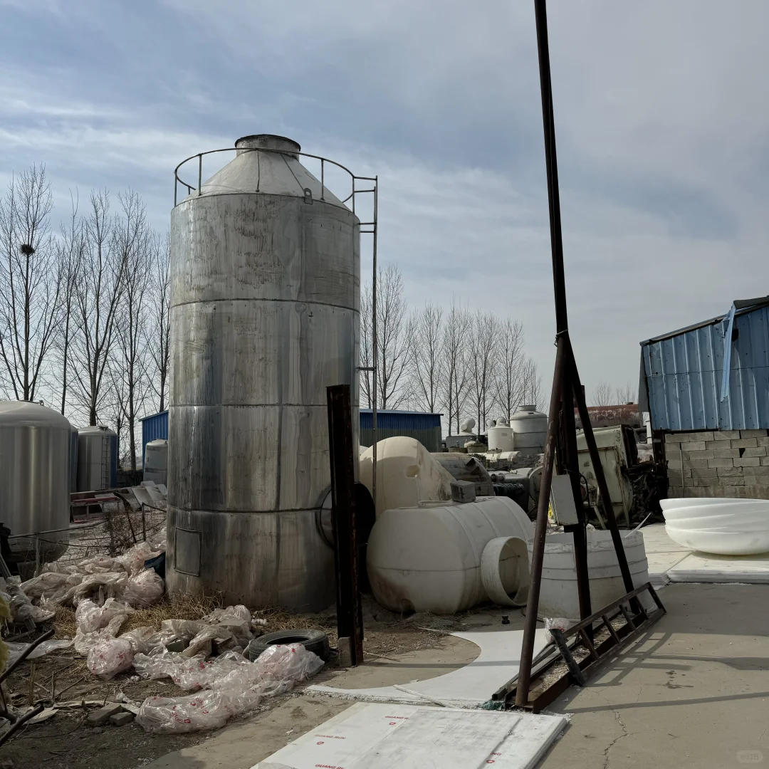 这么酷的设备,谁见了不迷糊?喷淋塔