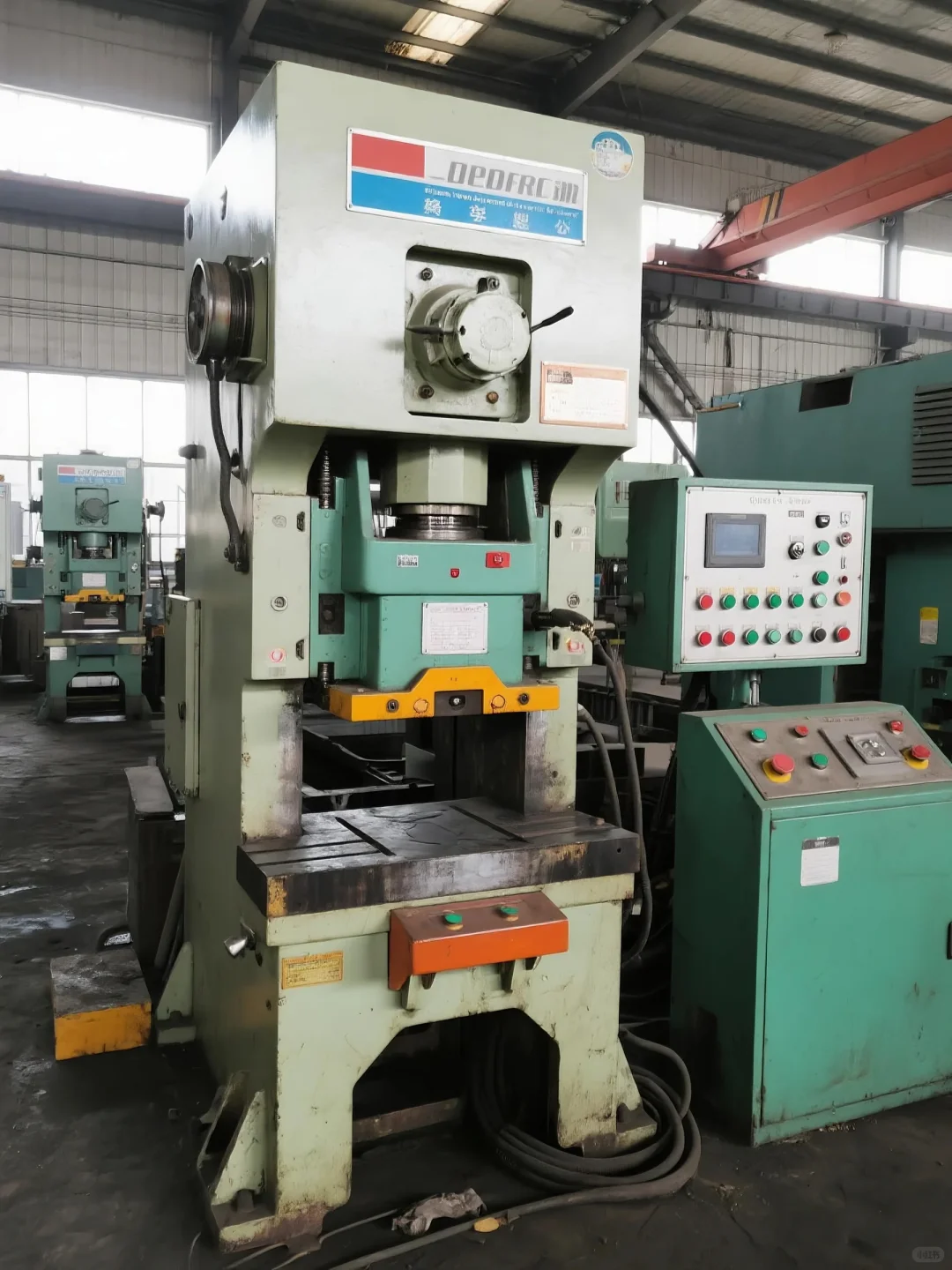 冲床回收高价收！品牌型号全盘点