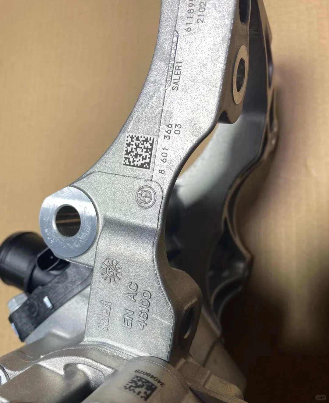 宝马B48原厂水泵