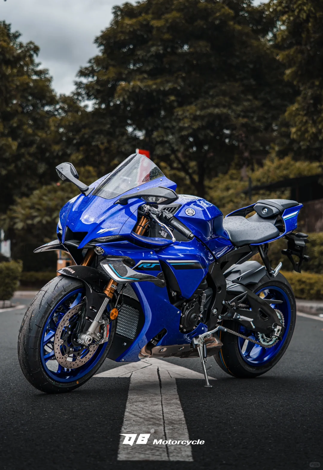 2025款雅马哈R1实拍?赛级猛兽终于落地!