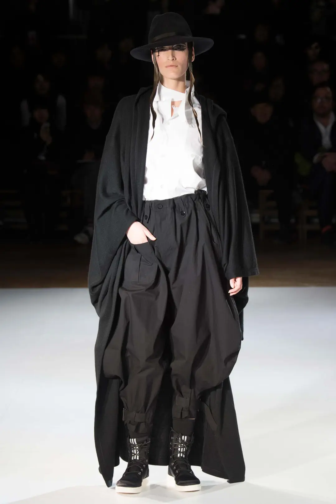 Yohji Yamamoto 古希腊残骸