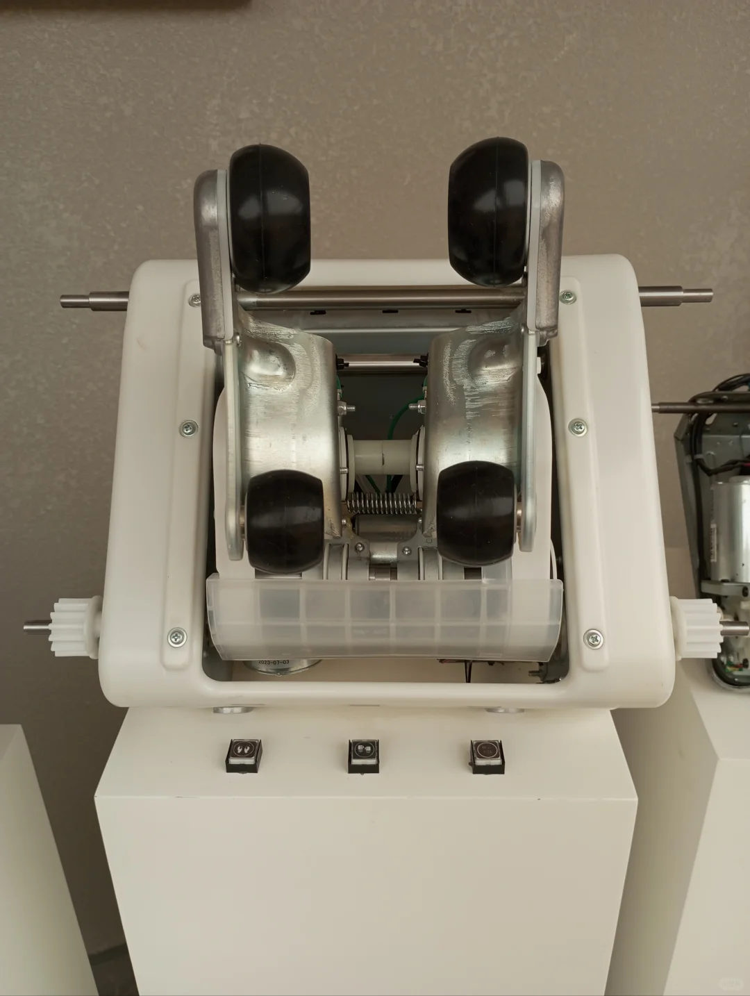 拒绝塑料，选择精钢