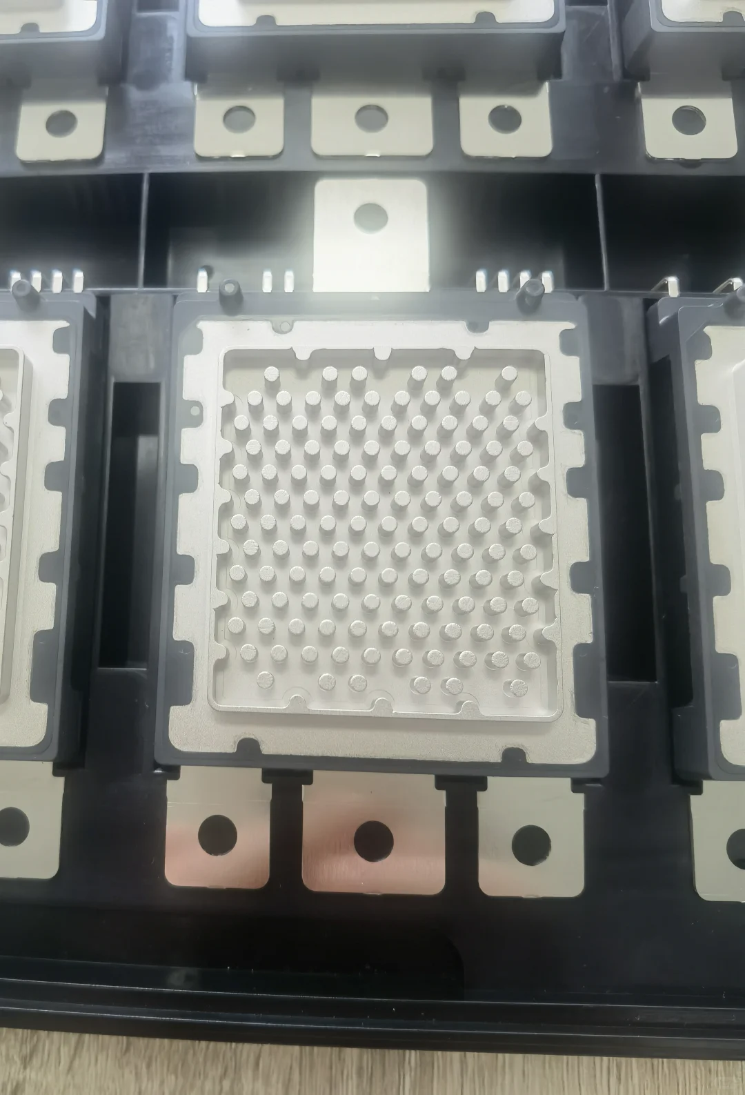 sic驱动方案+汽车级元器件配套