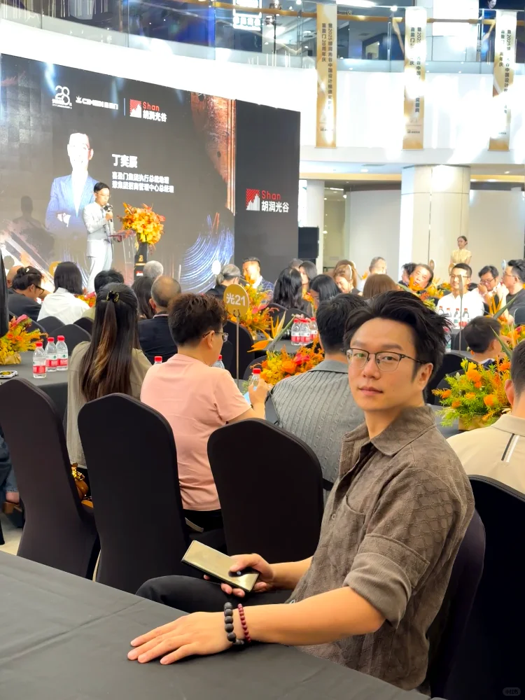 设计分享|从高奢家居品牌展厅“充电”灵感