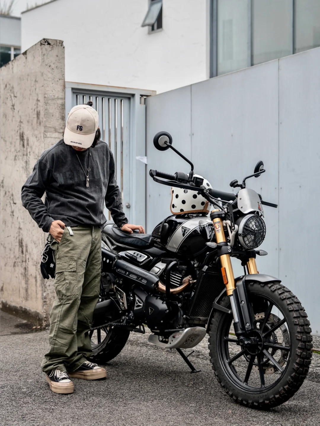 小短腿就要骑大摩托！